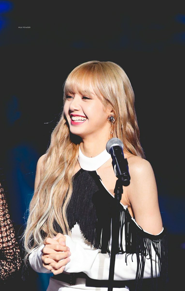 Milk_PowderLand's tweet photo. ลิซ่าสวยจังเลยครับ!!!~~
리사아 너ㅁ 예뻐용~~
#AprilFoolsDay 🙏😆
#LISA #BLACKPINK
#KILLTHISLOVE https://t.co/gxdd4azQV8