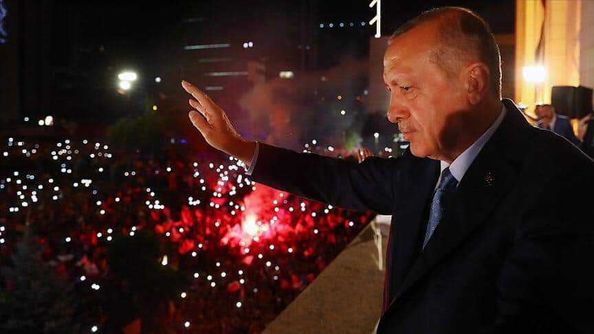 huzurluol02631's tweet photo. @huzuris61080224 Sen meydan oku
Biz Kalkan olalım!
Mızrağın mızrağımız
Hedefin hedefimiz bizim!
#EmretReis
@RT_Erdogan
#MilletinAdamıYalnızDeğildir https://t.co/UYjFZFsVr9