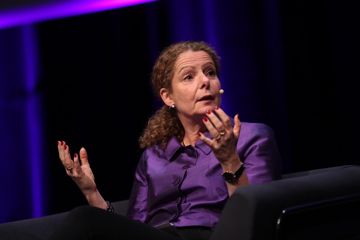 #RDE19: @CillaBenko says “Who on Earth could think a government cutting a public service broadcaster’s budget by 20% is a good thing?”