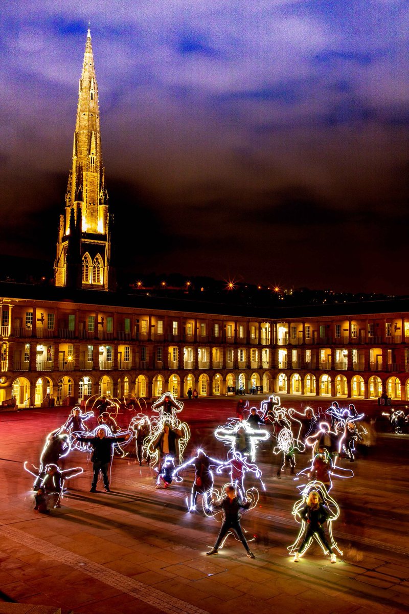 ThePieceHall's tweet photo. Check out these awesome photos from this weekends painting with light event to celebrate the end of our sculpture season. Which photo is your favourite? ✨ https://t.co/yLUkeBS9IY