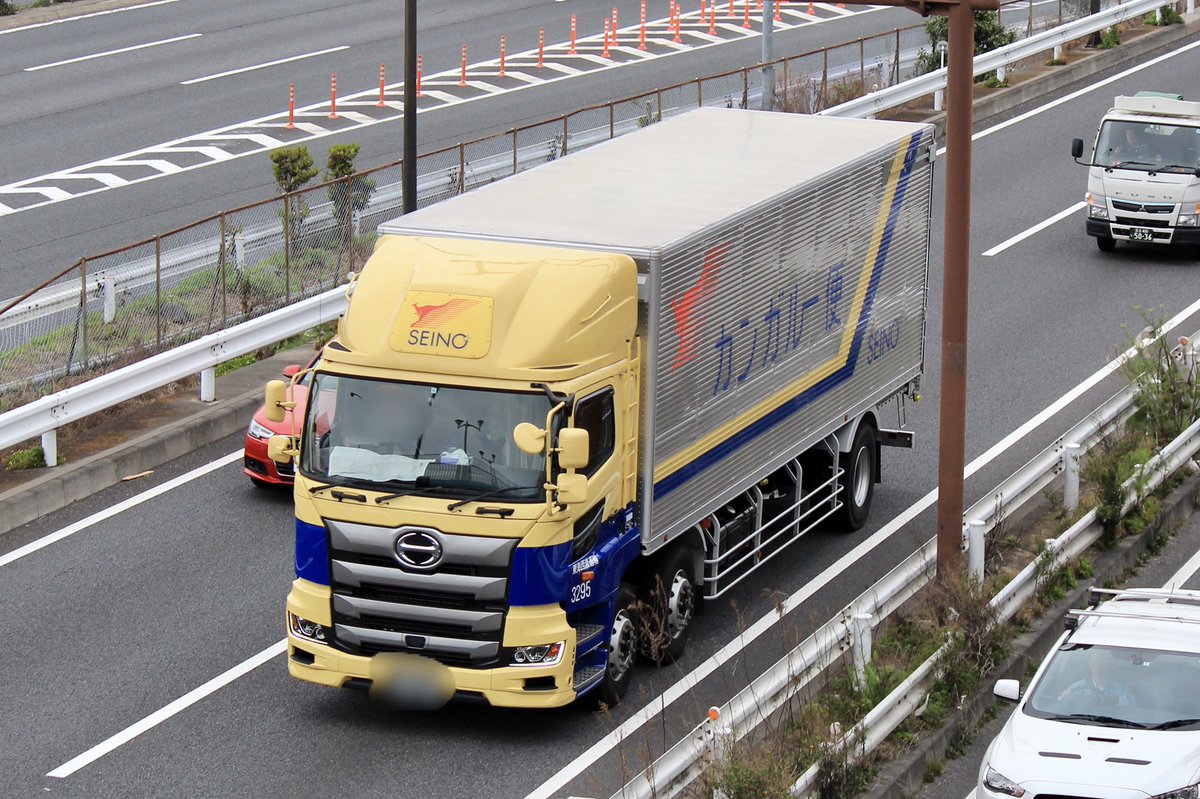 わかしお 今日撮影した西濃運輸のトラック 東海西濃運輸 日野プロフィア 新型 西濃運輸 日野グランドプロフィア 前期 幌ウイング 濃飛西濃運輸 日野プロフィア 新型 三重西濃運輸 日野レンジャー 新型 西濃運輸も新型が増えてきましたね