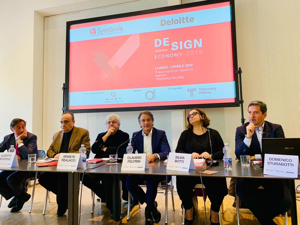 Presso @triennalemilano '#DesignEconomy ', ricerca annuale di @SymbolaFondazio , in collaborazione con @DeloitteItalia,dedicato a numeri e primati del design italiano. Presente Claudio Feltrin, presidente #Assarredo: 'Design e sostenibilità driver per la crescita'