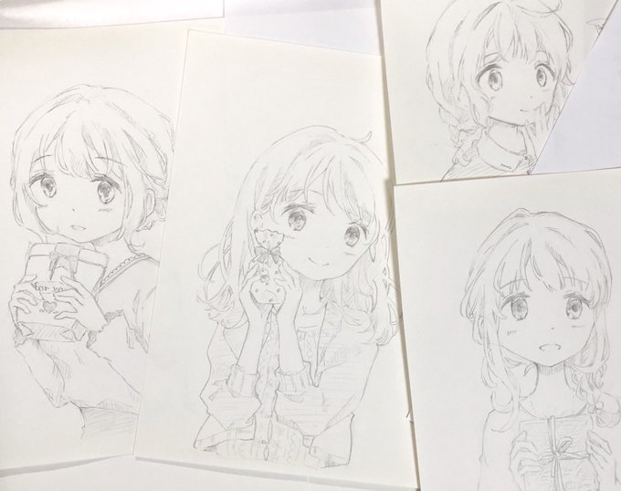 今現在いただいている通販のご注文ぶんは今日の夜に全て発送できる予定です?‍♀️
お時間をいただきありがとうございます…!
写真は一部ですが、土曜日から今日までこんなにたくさんラフを描いたのは久しぶりで楽しいです? 