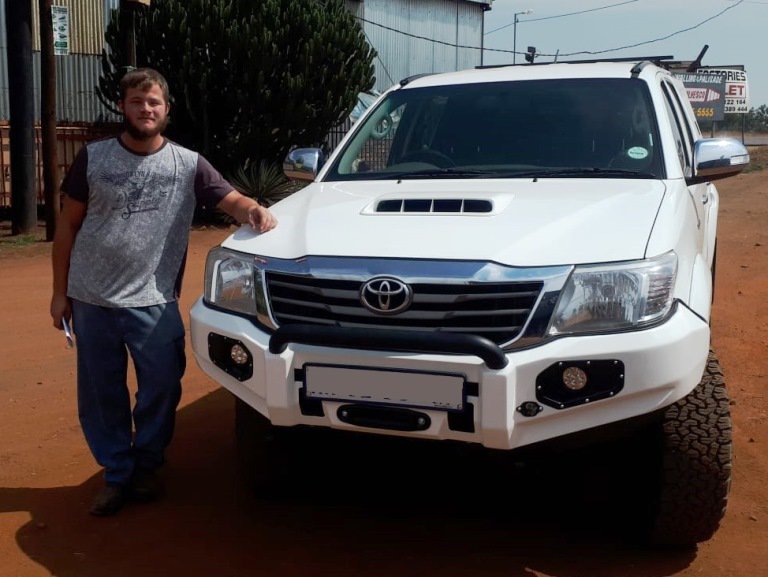 Another day, more happy clients at the Wildog Fitment Centre! #wildog #wildogaccessories #4x4 #4x4bumper #4x4offroad #design #develop #manufacture #southafrica #happyclient #toyota #volkswagen #amarok #hilux