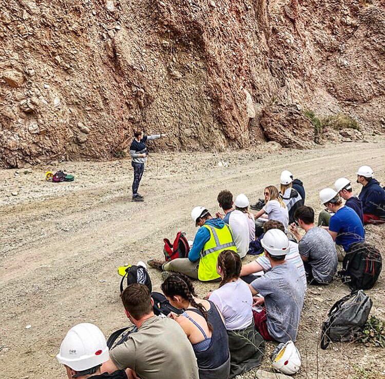 UniOfHull's tweet image. Last week our 2nd year @GeographyHull students were out in #Almeria exploring semi-arid landscapes and hunting down some old rocks.

Just one of the many amazing trips our Geography students make. 👌
