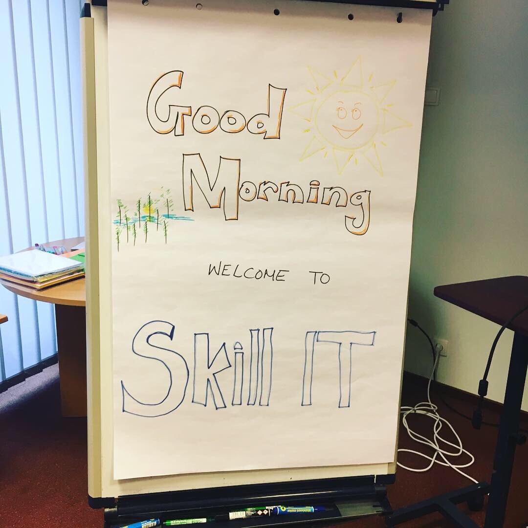 rebeccaprice08's tweet photo. New skills, new friends and one not so fun box...
@ymcaireland #erasmusplus #poland🇵🇱 #warsaw #ireland🇮🇪 #romania🇹🇩 #norway🇳🇴 #youthwork #digitalmedia #skillit4youth #digipathways https://t.co/PQNMAcILM0