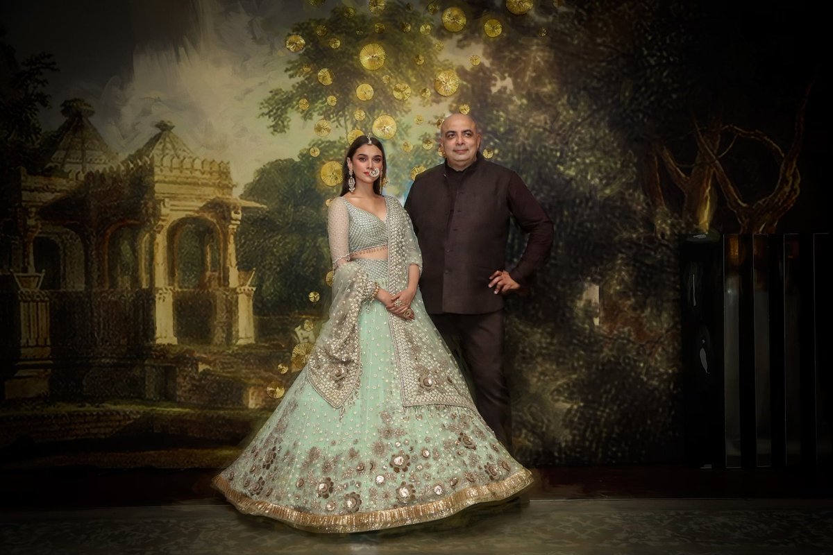 aditiraohydari's tweet photo. Always happy to walk for you #taruntahiliani, especially this time as we work together towards improving children’s education and keeping them in schools... thank you #MRT1 for your amazing work. #KeepThemInSchoolCampaign https://t.co/ywnyLn9t1Z
