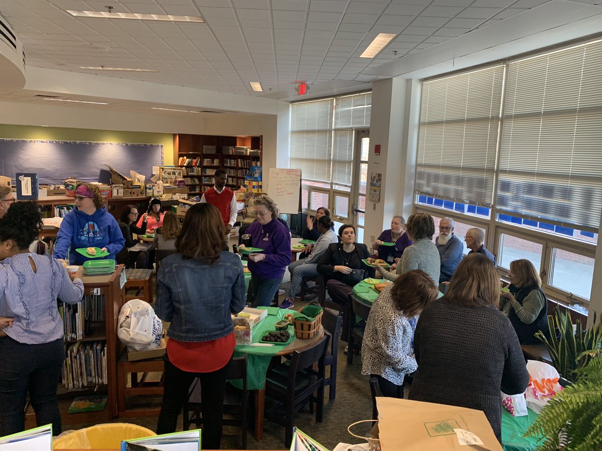 BarnardEST's tweet photo. Barnard staff breakfast: building community and moving forward! #BESMS https://t.co/NQsUk657mB
