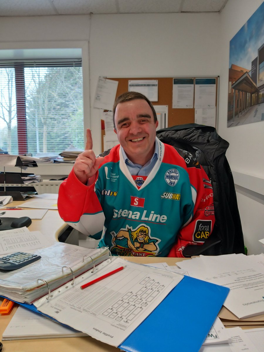 MMcG666's tweet photo. Hey @Adam27Keefe @BelfastGiants Since @jules_cjules started a new craze I thought I'd continue. ππ₯
πππ
#wearyourjerseytoworkday
#bleedteal
#wearenumber1
#wearegiants
#eliteleaguechampions
#erhardtconferencechampions
#challengecupchampions
#anymorehashtags https://t.co/3GjmNwkifE