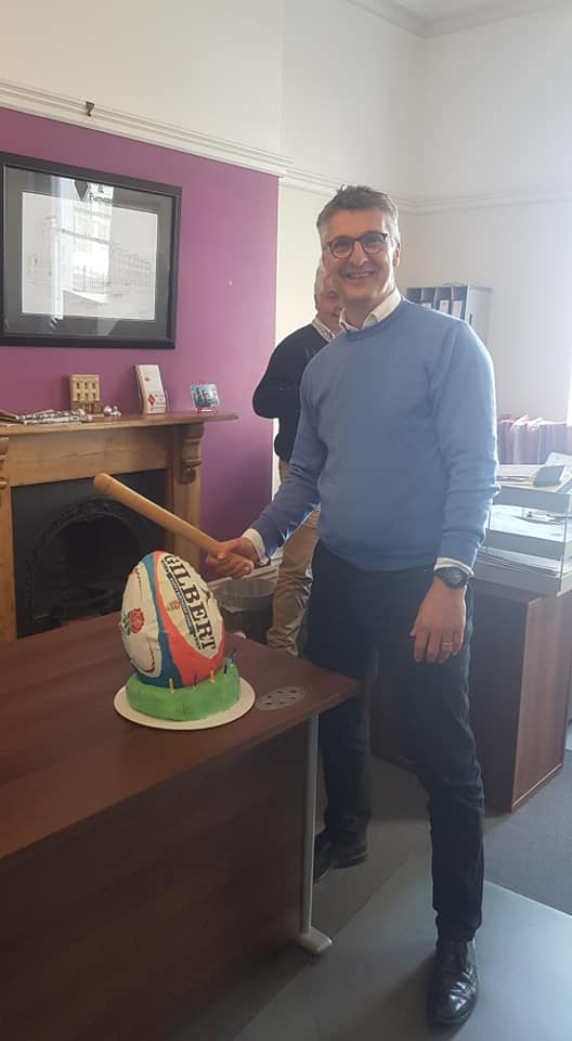 Happy birthday for tomorrow to John! Celebrating with a custom rugby ball pinata cake 🤩