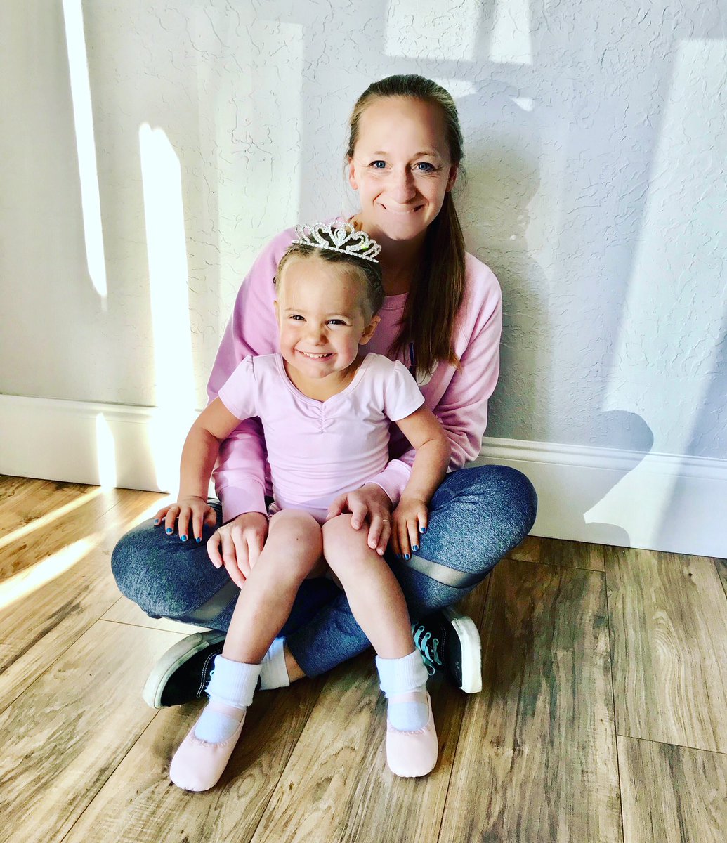 MagnifyDance's tweet photo. #MagnifyMonday
Our Student of the Week is Liesel E.
Liesel is a bright and sweet contributor to our Mommy+Me program. Her infectious smile brings joy to our class, and she is growing so much in her knowledge and execution of ballet. We can’t wait to watch her blossom! https://t.co/YyjjIG0VnI