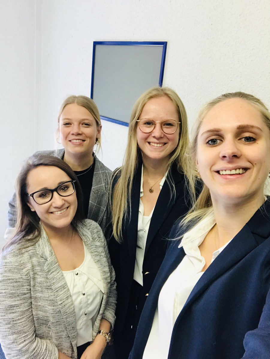 lauren_vp's tweet photo. Ready for our business meeting with Worldcom representative @tomvanhout 🙌🏼 How’s business? Business is going great! #masterMPC https://t.co/GN6mucclba