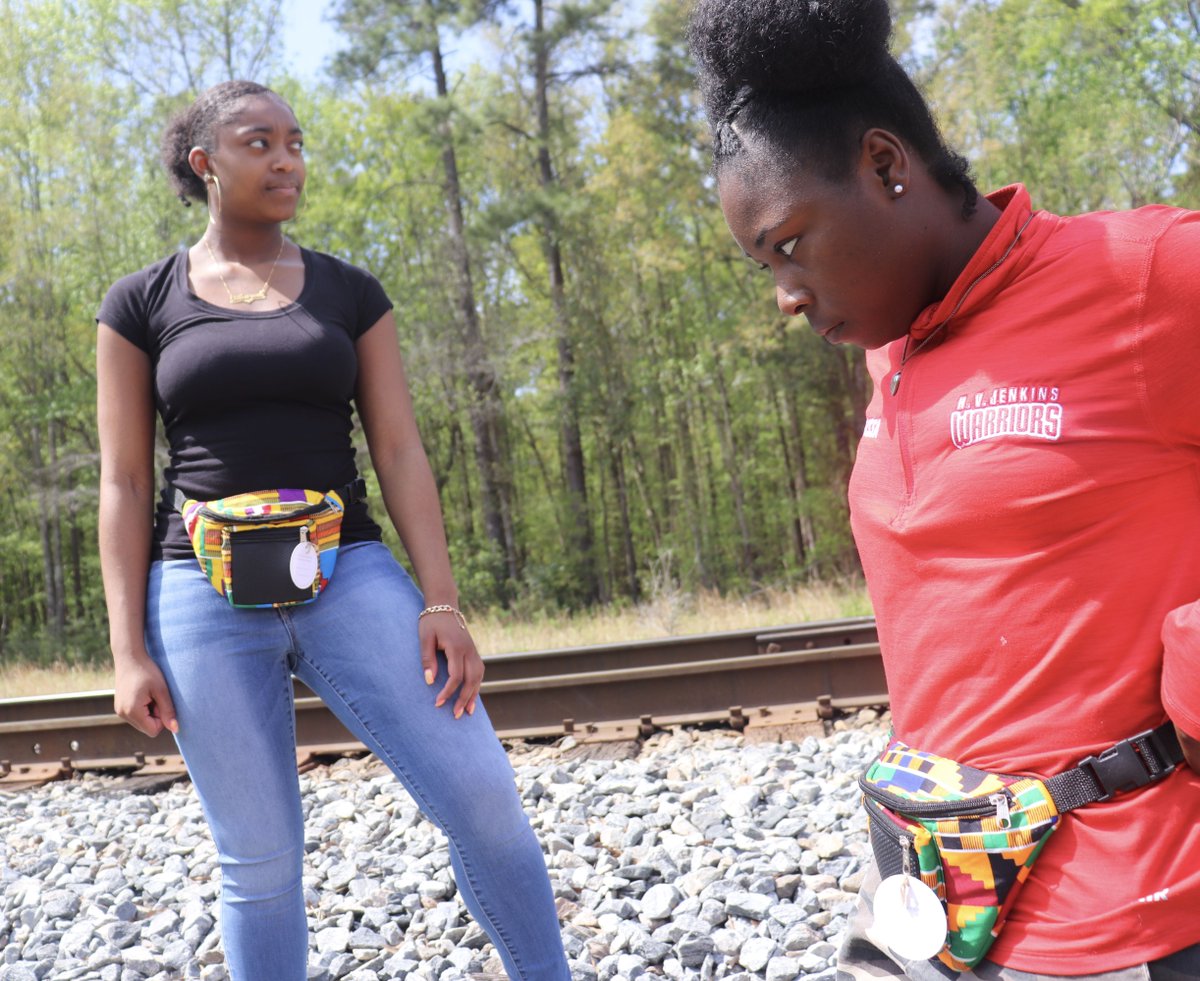 GullahGrand's tweet photo. We’ve been busy selling waist bags/fanny packs like CRAZY! Grab yours before they’re gone at https://t.co/7k3ZAuA4pG! https://t.co/zzxC6vudaX