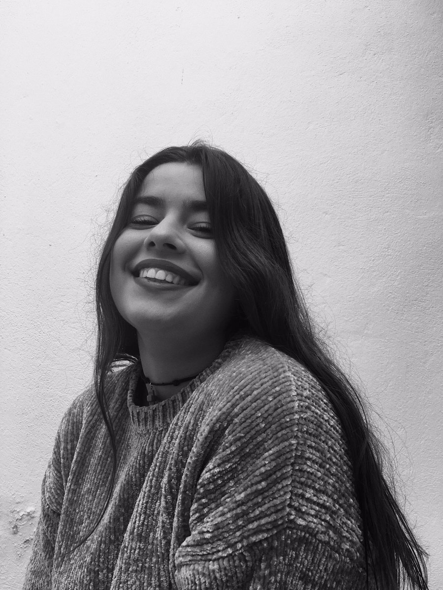 maaria_ap02's tweet photo. Me veo demasiao tierna, sorry x publicar en todas las redes pero es que una belleza así debe estarrrrrrrr JAJAJAJAJAJA #muchoamorpropio💗 https://t.co/anUbGEBWKt