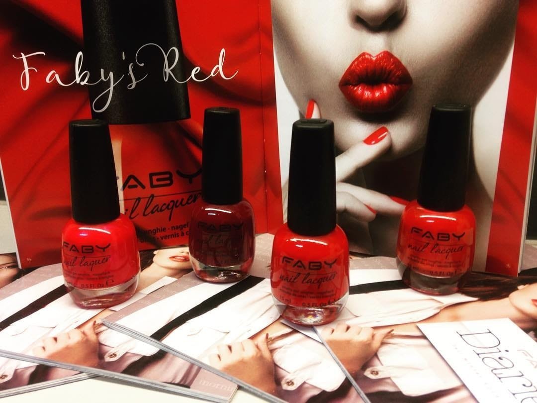 _onceuponablog_'s tweet photo. Faby’s Reds, la capsule collection pensata da @Faby_Nails per celebrare lo smalto rosso
#faby #fabynails #nails
https://t.co/bCLeRvbUHG https://t.co/GTfdYlv4j1