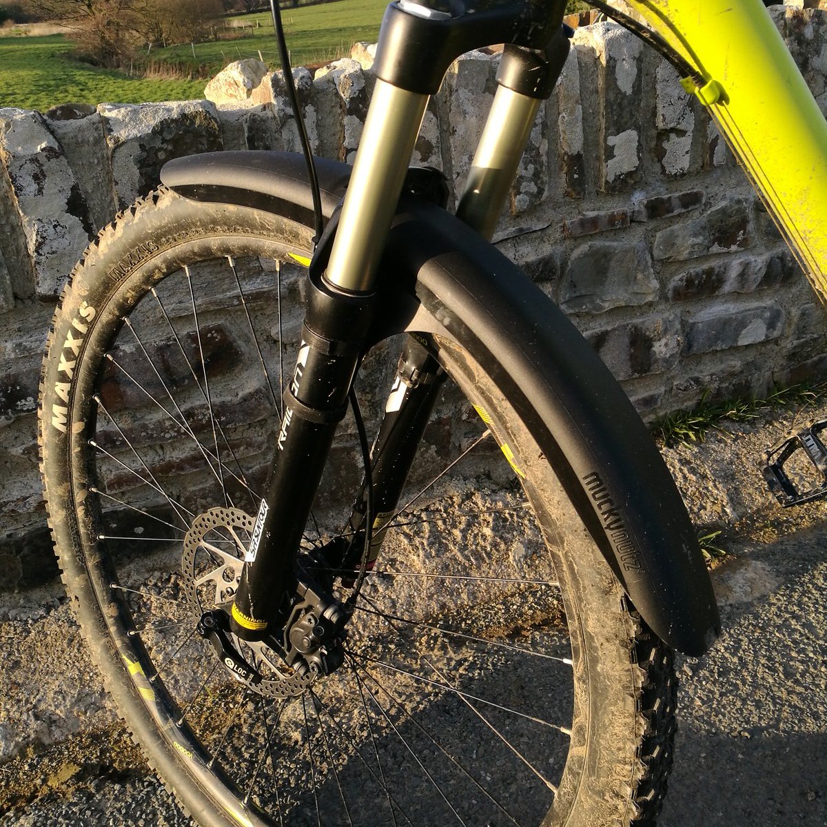 MuckyNutz's tweet photo. Evening laps with the MugGuard - Long 💪
-
-
#MuckyNutz #MugGuard #MTB #MountainBike #Fenders #Mudguards #MountainBiking #EnduroMTB #Enduro #Downhill #Freeride #DH #Hardtail #Cycling #Cycle #Bicycle #Trails #Bikeride #Bike https://t.co/JqdziaAJTo