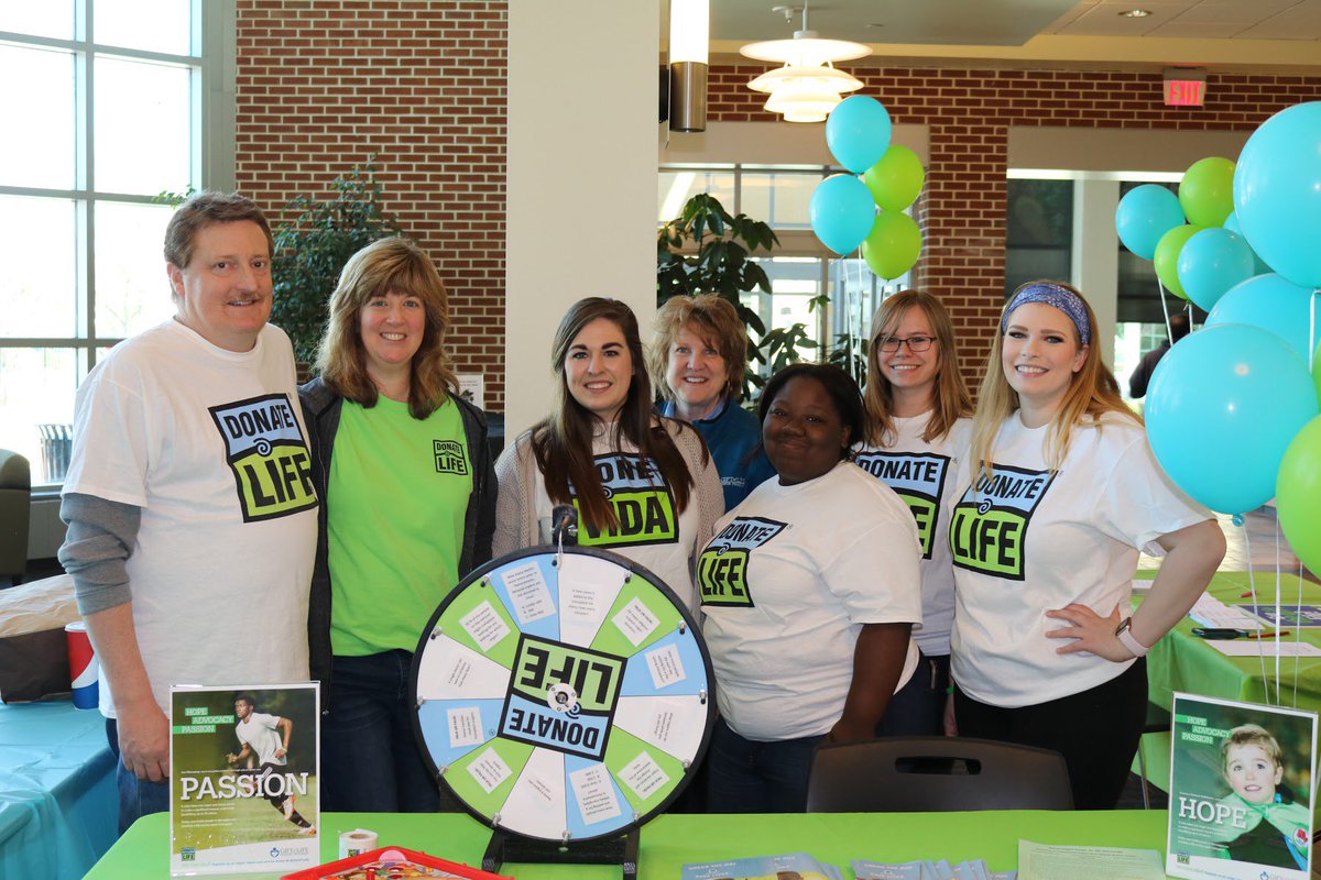 mvilleprssa's tweet image. Today we start our countdown to our annual National Organ Donation Awareness Campaign (NODAC) event titled “SuperVille”! We are 10 days away! Today for our countdown we throw it back to last year’s event with a picture of our volunteers! #NODAC #SuperVille #Heroesgivingback