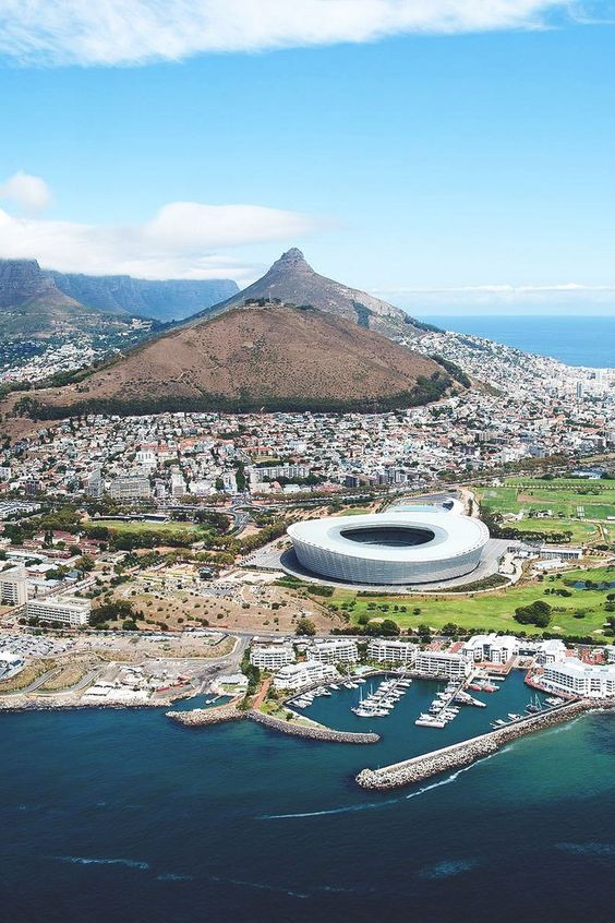 KombiTravel's tweet photo. Um #paraíso na terra! A #cidadedocabo ou mais conhecida como #capetown , na @VivaAfricadoSul é um dos destinos de #intercâmbio emergentes para brasileiros. E você? Já pensou em ir pra lá?
.
.
#kombitravel #colecionemomentos #exchangeprogram #travel #viajar https://t.co/srm1fuVDSb