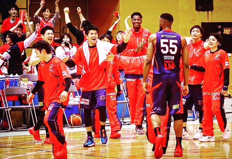 BigMarc50's tweet photo. Good Weekend of Basketball. 2 Solid Home Wins 戦いを続ける 🏀🏀 https://t.co/BcUeDIv3ZR