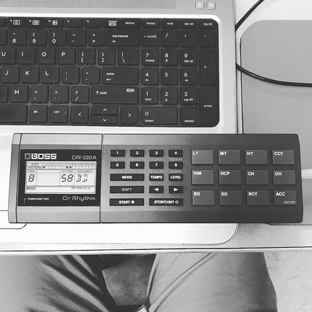 OG10Speed's tweet image. Morning jam before work, on the RETRO Boss DR-220 Pocket Drum Machine. I would use the term “pocket” loosely.
.
.
.
.
#dj10speed #bossaudio #drum #drummachine #jamsession #rhythm #hiphop #music ift.tt/2WER6tE