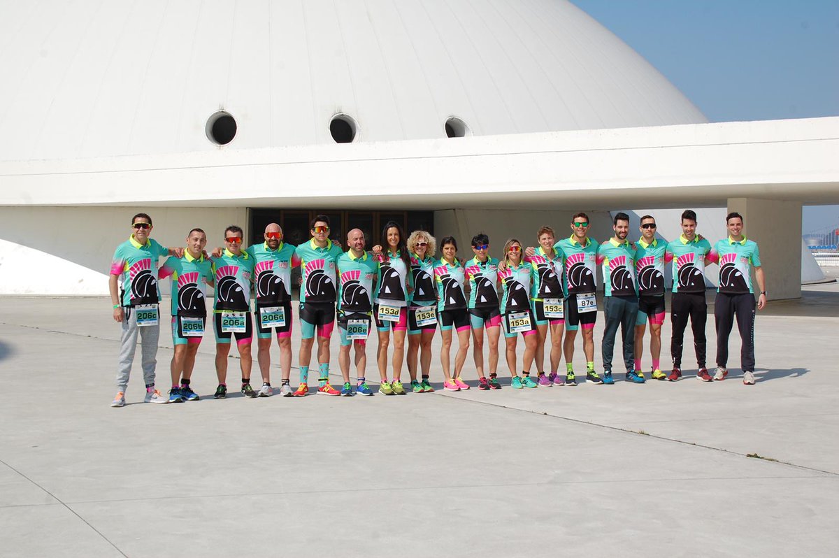 TeamSportSpirit's tweet photo. Campeonato de España 🇪🇸 Duatlón Contrarreloj por equipos, disfrutando tod@s junt@s 🏃‍♀️🏃‍♂️🚴🚴‍♀️🏃‍♂️🏃‍♀️
#somosteam #duatlon https://t.co/HBomsS9MJ0