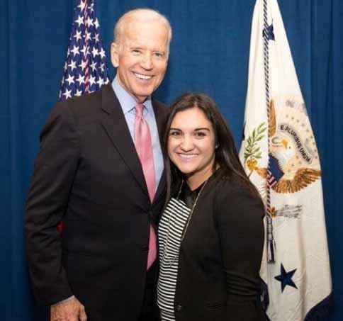 OFFONewsNetwork's tweet photo. Former vice president Mr. Biden in trouble #electin 2020 https://t.co/WCZ0FTfxf1 https://t.co/lCuVUJqiko