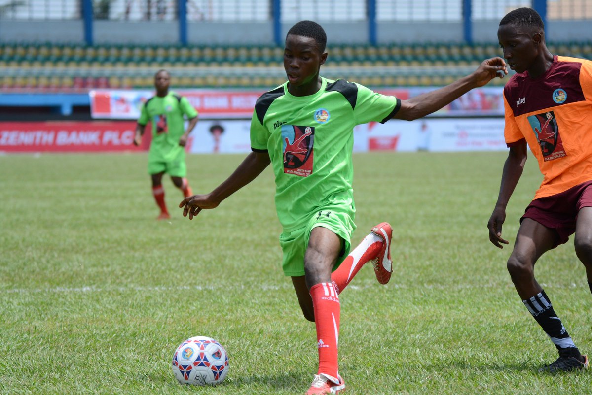 ZenithBank's tweet photo. Players giving their all on the pitch at the Zenith Bank Delta State Principals Cup 2019. https://t.co/wDDJgVaeRs