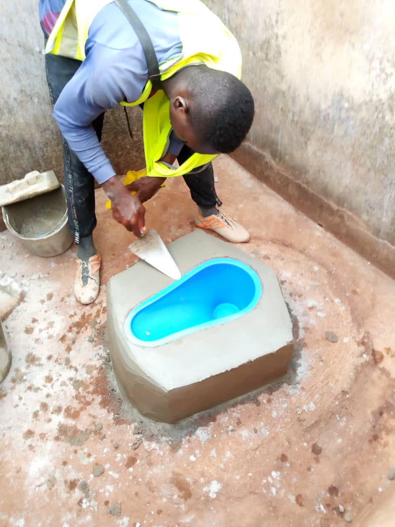 POOPgroupSSD's tweet photo. une équipe animée d'une passion pour un but social: faire de l'accès aux #toilettes un #droit garantit pour tous ! #toilettespourtous #SSD #sanitation https://t.co/l9IeAxrKaA