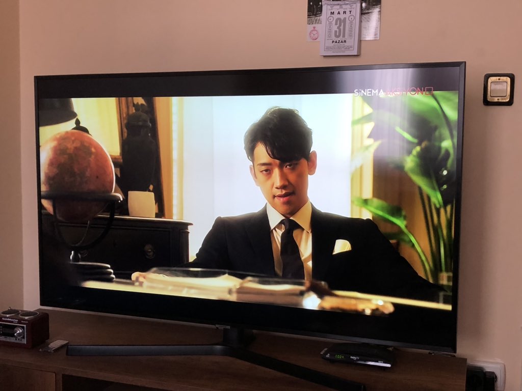 ElgizOzkan's tweet photo. Watching The Prince on Turkish cable tv..yayyy me ! ❤️😍 @29rain https://t.co/tbPZgrFeh6