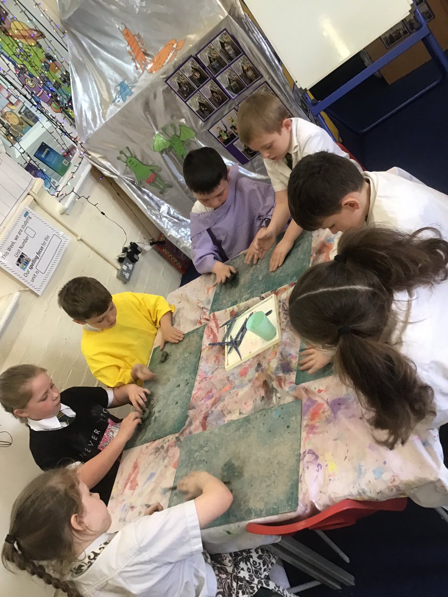 sjvblackpool's tweet photo. What a fun afternoon! We have made clay thumb pots #SJVClass2BH #SJVArt #lotsofmess https://t.co/FqM3wMn2Pw