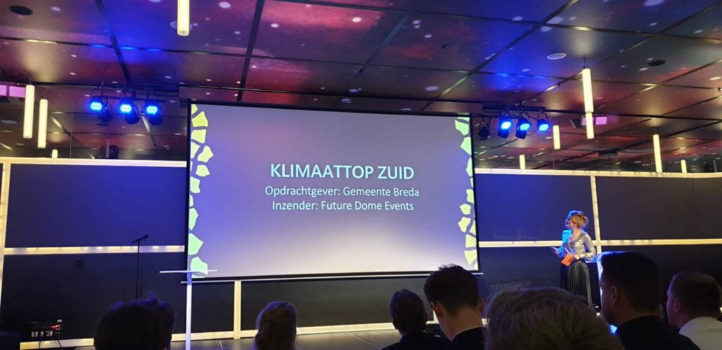 Vandaag is de uitreiking van de <a href="/GoudenGiraffe/">Gouden Giraffe</a> in Utrecht. De klimaattop is genomineerd in de categorie congressen. De pitch voor de jury werd gegeven door <a href="/MartijnKteR/">Martijn Klootwijk</a> en Robbert-Jan Veldhuijzen van <a href="/FutureD_Events/">FutureDome Events</a>. Vanavond is de uitslag🤞🤞