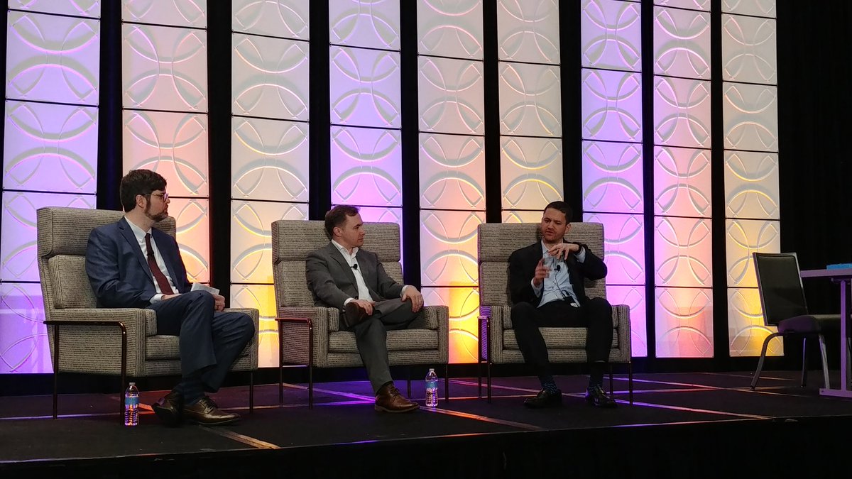 FSNLauraM's tweet image. Andrew Charles of @CowenResearch says while delivery remains a "highly incremental channel" at 75-80%, but that will go down eventually so restaurant operators need to own the customer experience #FODC2019 @FOD_News