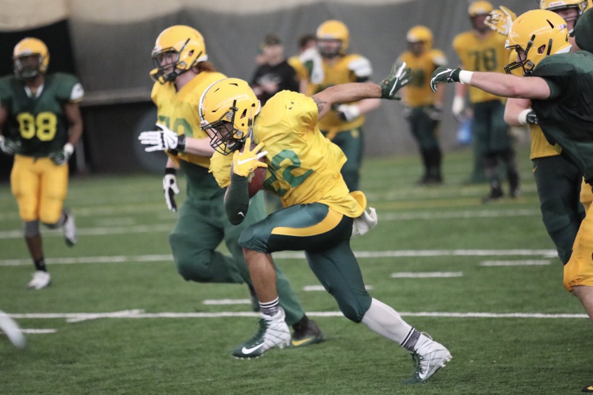 NDSUfootball's tweet photo. Full pads for Practice #️⃣3️⃣ https://t.co/03zMXOFMPJ
