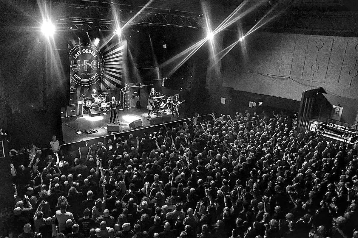 bigG62's tweet photo. UFO @o2academynewc last week @UFO_rockband #ufo #o2academynewcastle #eastsideevents @eastsideevents #lightsout https://t.co/KttWzCTa7G