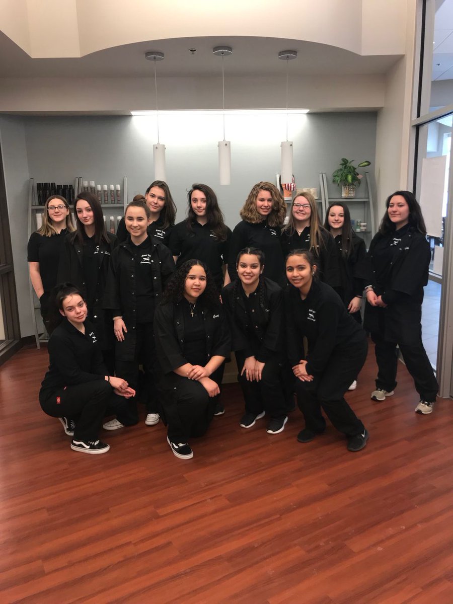 EssexNorthShore's tweet image. #ENSCosmo freshman showing off their new uniforms! #LookingProfessional #CareerTechEd #HawkTalk #ENSATS