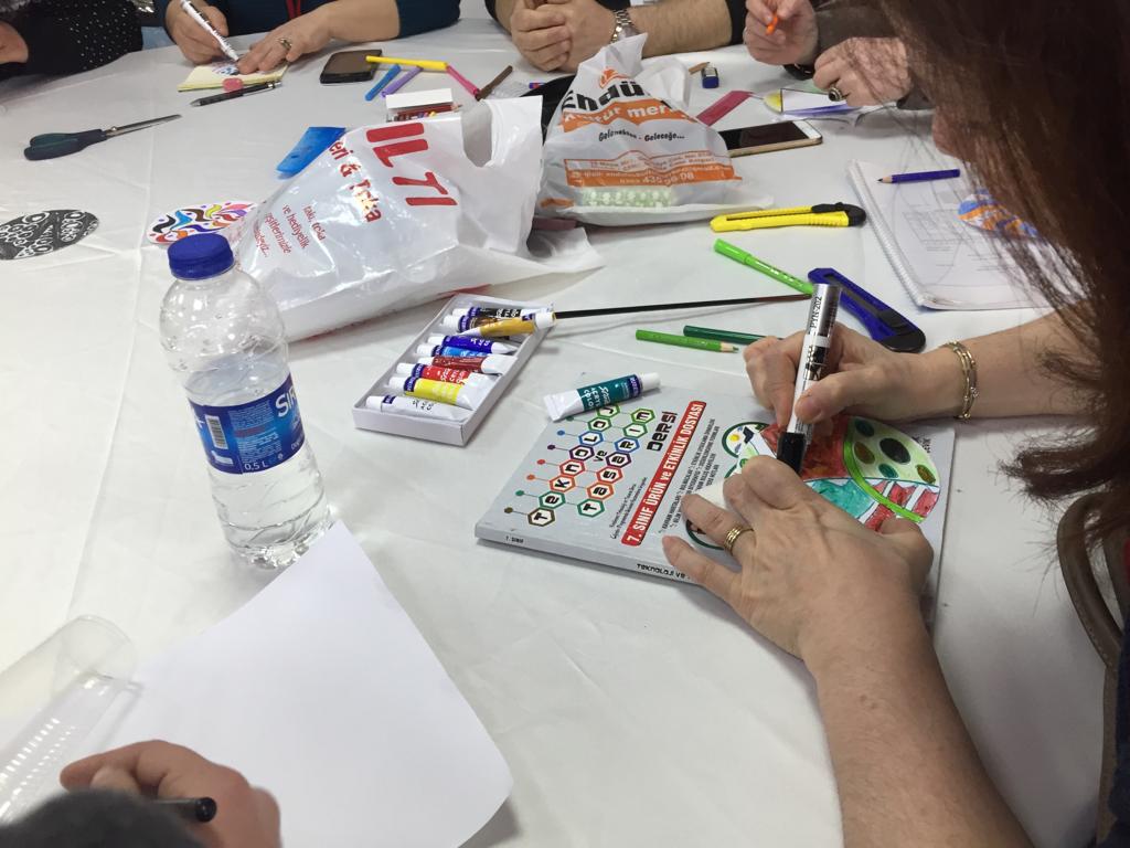 samsunarge's tweet photo. 100 gönüllü öģretmenimiz ile @okaorgtr ile işbirliği ile teknoloji ve tasarım dersi öğretim programı tanıtımı ve örnek uygulamalar semineri
@CoskunESEN57 @55Akkus @MaarifHareket @samsunmem @samsunakademi @samsunarge https://t.co/5JHTl1WjvG