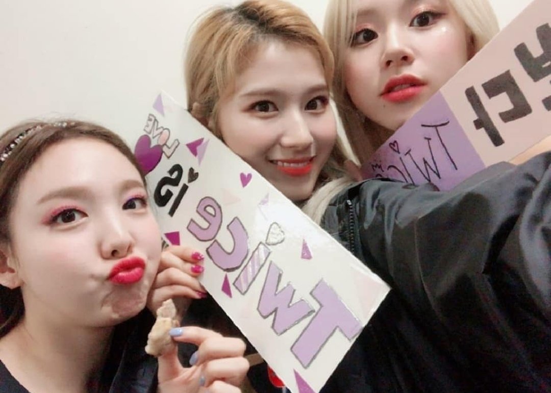 ジョンモモ ペン Twice Twicelo Twitter ジョンモモ ペン Twice Twicelo Twitter