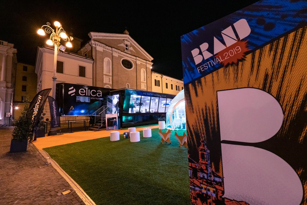 From March 29th to 31st we were part of Brand Festival 2019 with our show trailer in Piazza della Repubblica in Jesi. Wonderful experience!