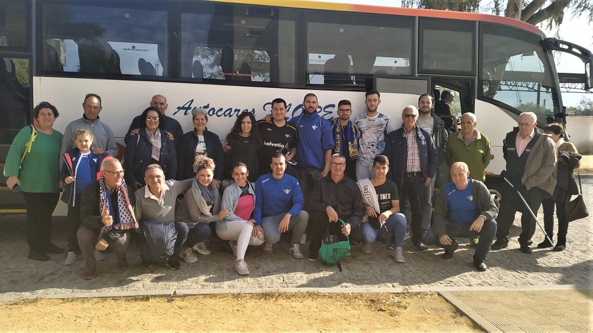 Esta afición no se merece otro descenso. Este club no se merece la desaparición. El próximo sábado marcaremos el primer gol llenando el San Pablo. Es el partido, señor@s. Es nuestra final. Se acabaron las oportunidades. HAY QUE GANAR SÍ O SÍ <a href="/ecijabpe/">ÉCIJA BALOMPIÉ</a> #SalvemosAlÉcijaBalompié