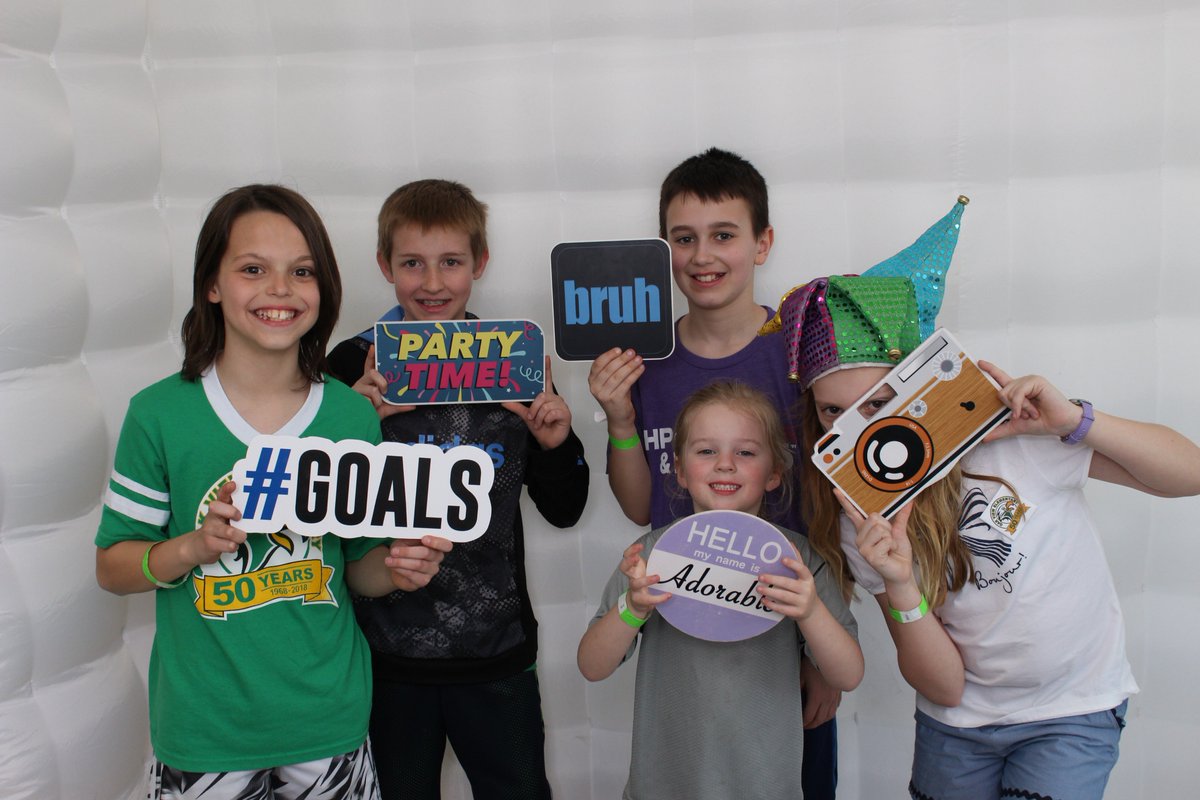 OakViewFCPS's tweet photo. Share your @oakviewfcps 50th Anniversary Pictures here. https://t.co/aMbgooH9Yj. Thank you to former OV teacher, Jason Covey, and https://t.co/6mEPGEODpG for sharing photos! #oakview50 https://t.co/i63kmZOVGA