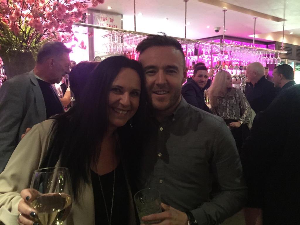 kitkat6603's tweet photo. @alanhalsall That’s awful..... you were so lovely to us last weekend in Edinburgh and thank you for letting us have pics xxx https://t.co/wHfQv32vSi