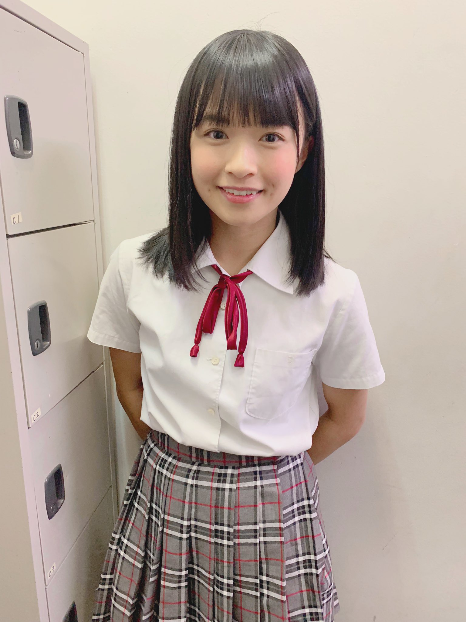 百川晴香　制服  / X