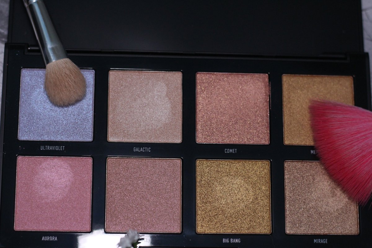 How pretty is this <a href="/MorpheBrushes/">Morphe</a> highlighter palette?😍 See what else I got from their Birmingham store... 
thediaryofellie.com/2019/03/27/mor…

#bloggerstribe #GRLPOWR #BloggerBabesRT #wemidbloggers #bblogger #InfluencerRT #bloggingbeesrt #LetsCoLab