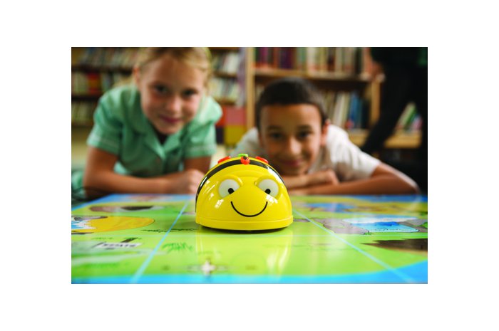 WIN JOUW EIGEN BEEBOT EN EEN WORKSHOP VOOR DE HELE KLAS OP DE TECHNIEKDAG DE LIEMERS! <a href="/BeeBotNL/">Bee-Bot</a> Wat moet je doen? Lever a.s. zaterdag het ingevulde strookje uit de flyer in bij de stand van B-Bot. Aan het einde van de dag wordt de winnaar getrokken. bit.ly/2k5n1Su