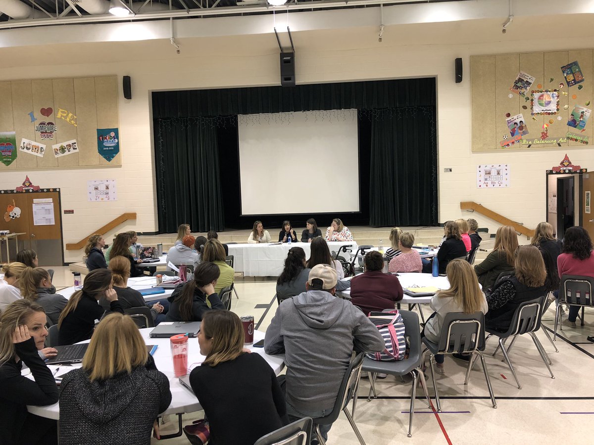 SeldensLanding's tweet image. Personalized Learning teacher panel from @FDEStars at Seldens to wrap up our PL Foundation PD! @lmullane @elainelayman @pmhornberger @EdElements #PL #sel19