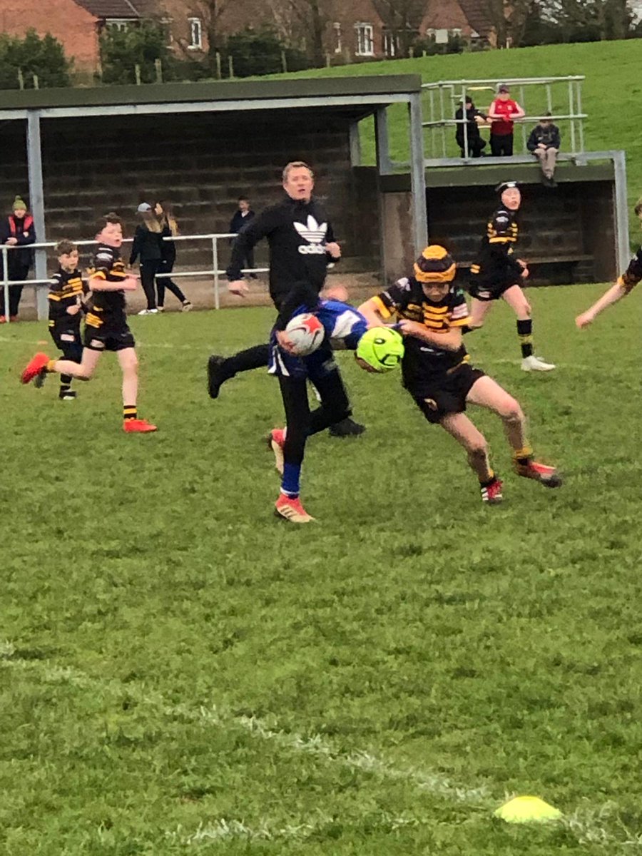 BrowWath's tweet image. Brilliant start to the U10's and U11's season tonight. Some great rugby played #upthebrow 🐝🐝