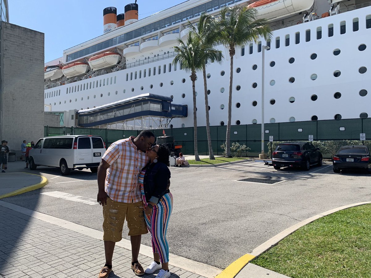 Coach_Joneal's tweet photo. Baecation with my beautiful fiancée #7daysOfFun https://t.co/kZpqlF3C2p