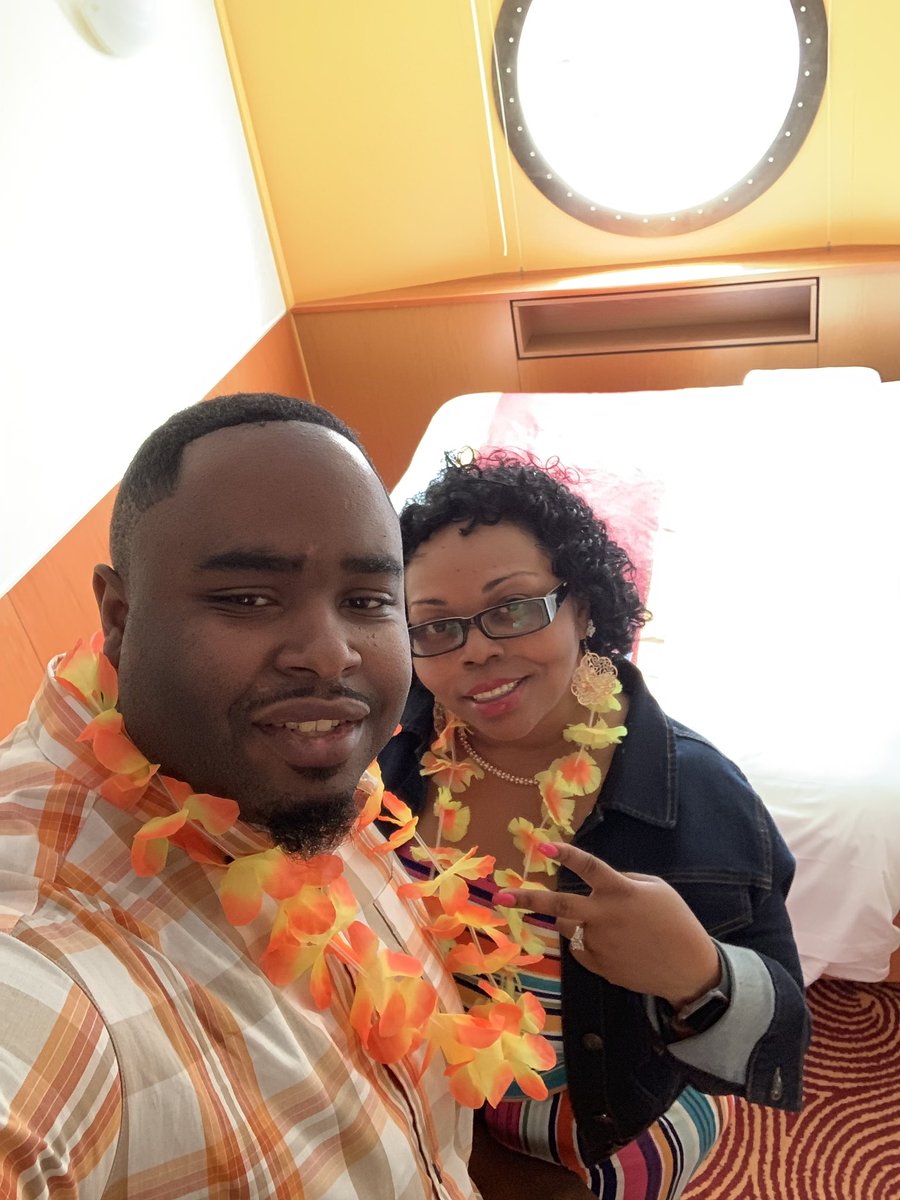 Coach_Joneal's tweet photo. Baecation with my beautiful fiancée #7daysOfFun https://t.co/kZpqlF3C2p