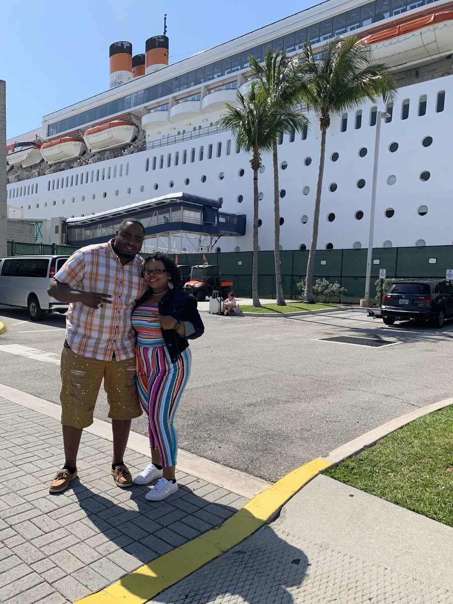 Coach_Joneal's tweet photo. Baecation with my beautiful fiancée #7daysOfFun https://t.co/kZpqlF3C2p