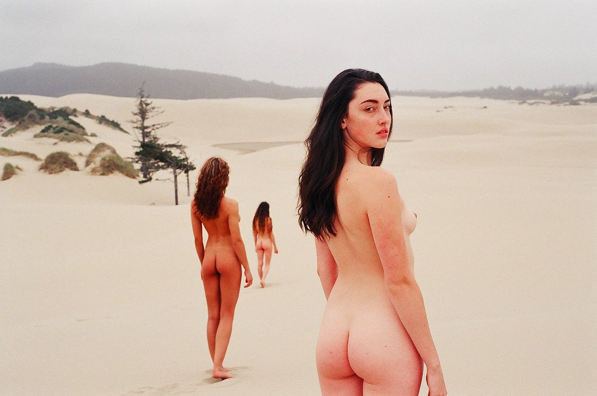 Abby - Iona - Jess - 2016

#35mm